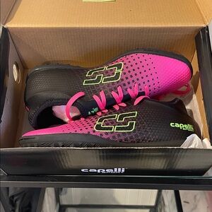 Youth Soccer Turf Shoes - Black and Pink-NIB-4.5Y